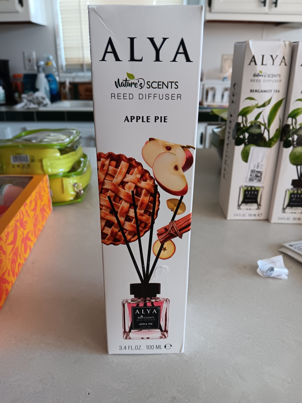 Reed Diffuser In Apple Pie.